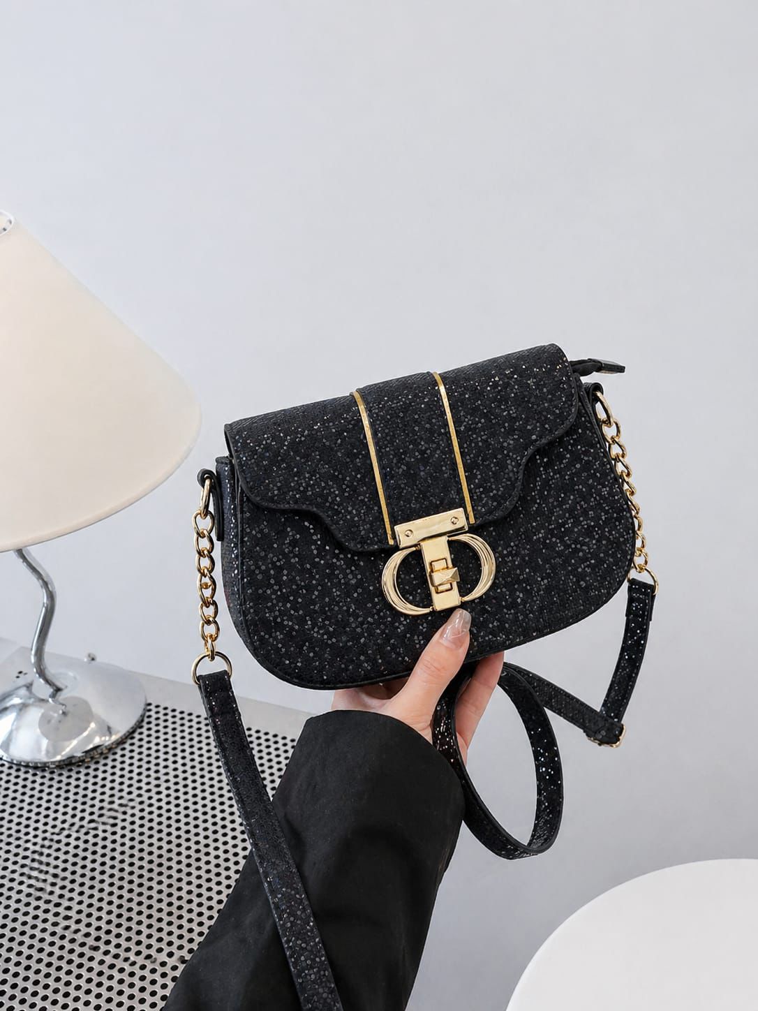 Luxury Textured Crossbody Bag with Signature Designer Clasp & Chain-Link Strap